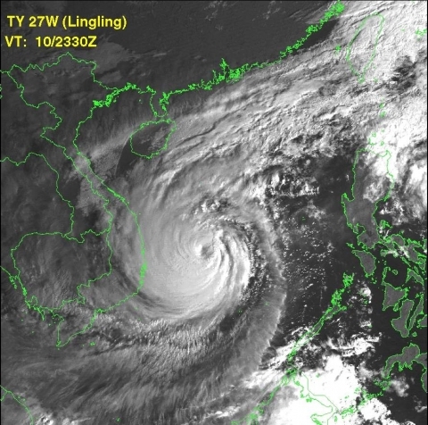 Cyclone Lingling off the Vietnam coast